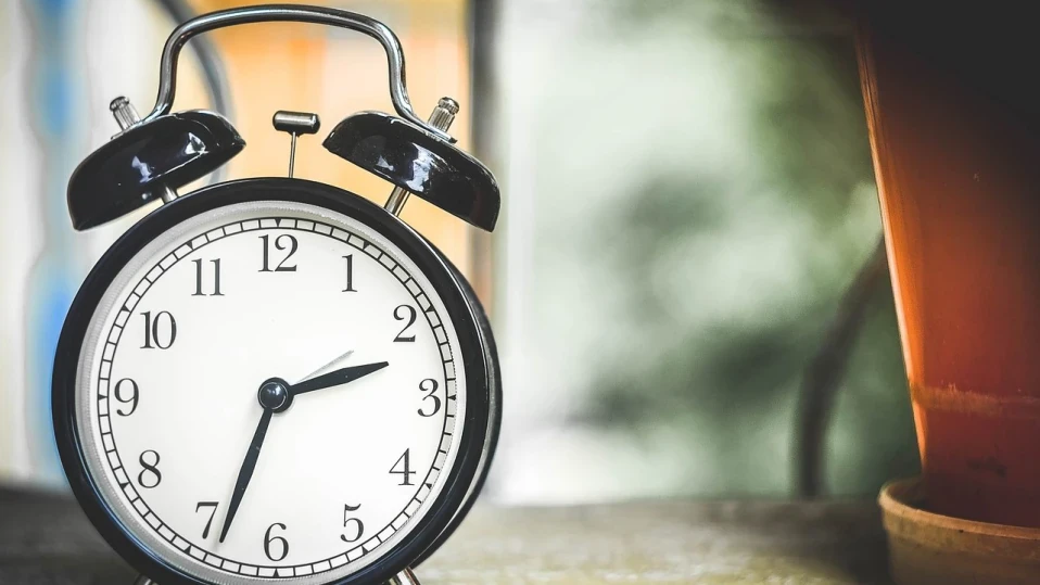 Въвеждаме лятното часово време на 31 март в 4:00 часа