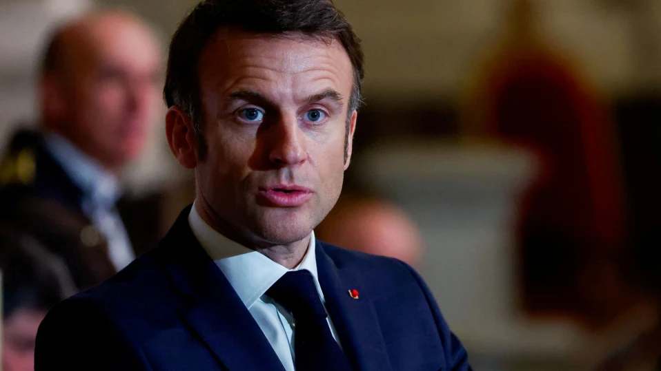 Макрон: Сухопътни операции в Украйна може би ще са нужни в някакъв момент