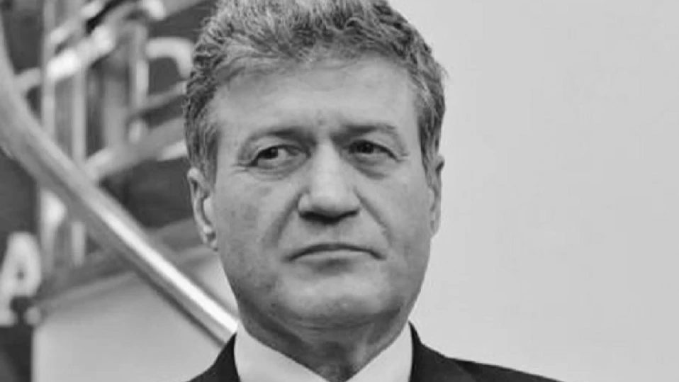 Почина Ангел Марин