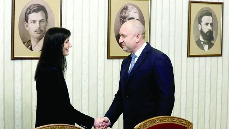 ГЕРБ: Преговорите приключиха, Мария Габриел отива при президента в 16:00 часа