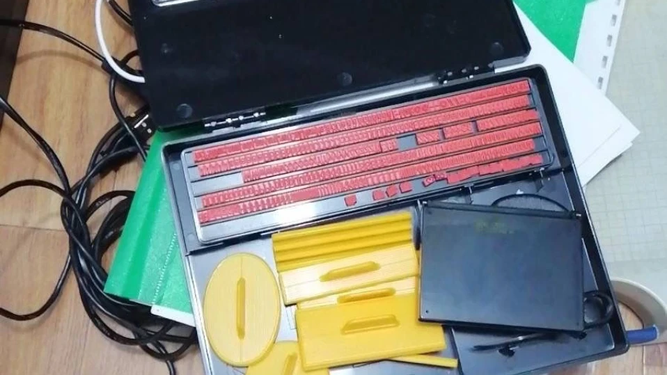 ГДБОП задържа престъпна група, изготвяла и разпространявала фалшиви документи (СНИМКИ)