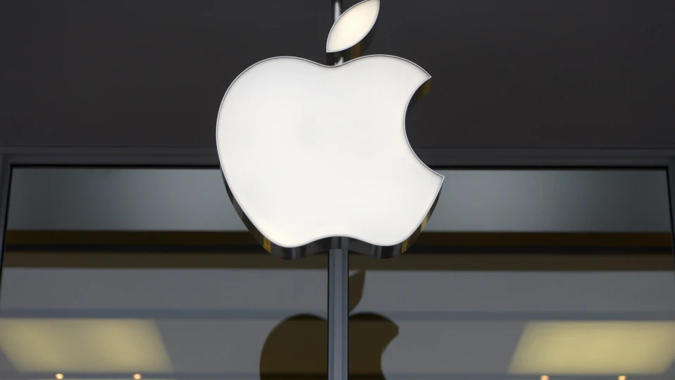 Bloomberg: Министерството на правосъдието на САЩ се готви да заведе дело срещу Apple заради ограниченията за iPhone