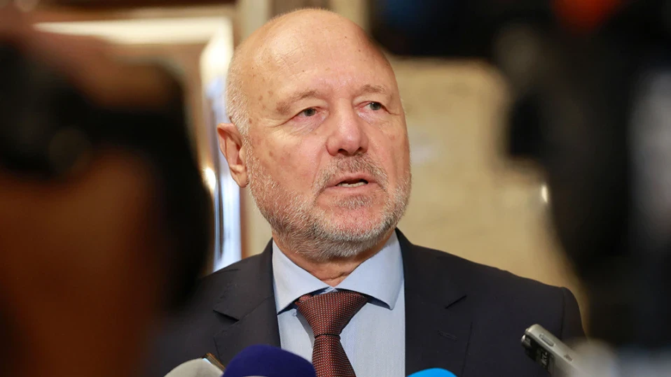 Тагарев: Много е важно да се постигне разбиране, за да продължим с редовно правителство