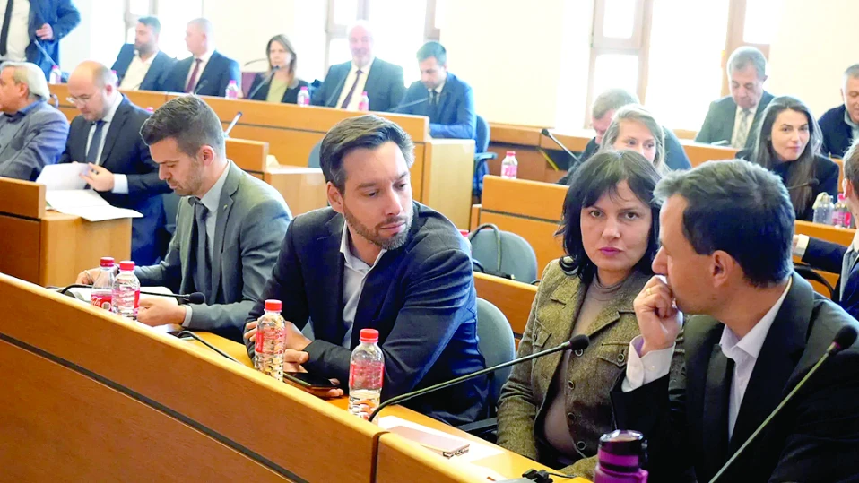 Революционно: Спират парите на съветниците в СОС за участие в бордове