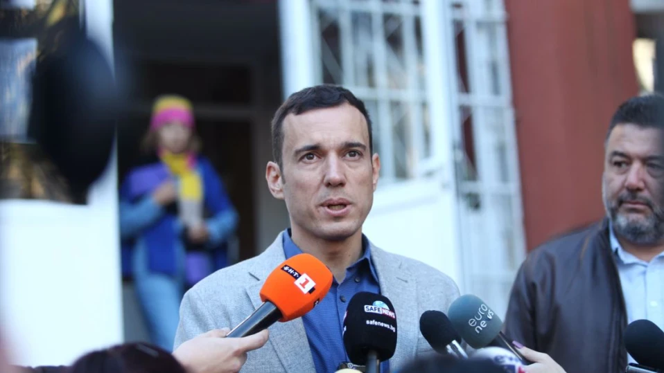 Кметът на София Васил Терзиев: Заплатите на здравните специалисти в училищата и градините ще бъдат увеличени със 100 лв.