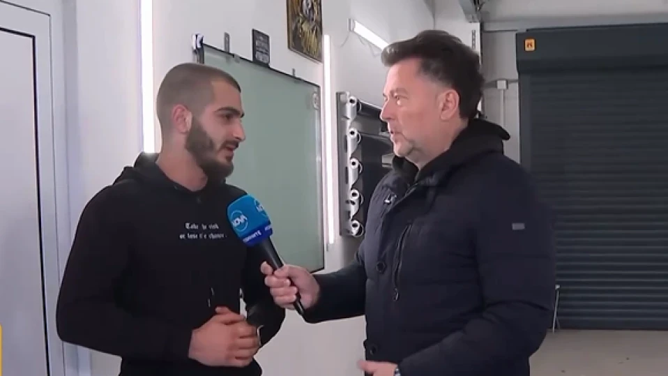 Шофьор се оказа със спрян от движение автомобил, без да подозира