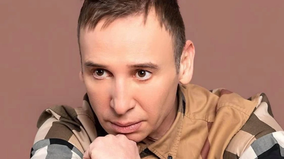 Виктор Калев на една сцена с поп дивите на България