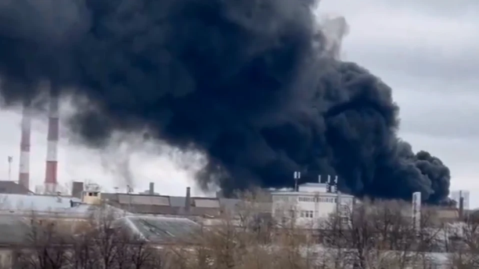 Пожар е избухнал в завода "Уралмаш" в руския град Екатеринбург (Видео)