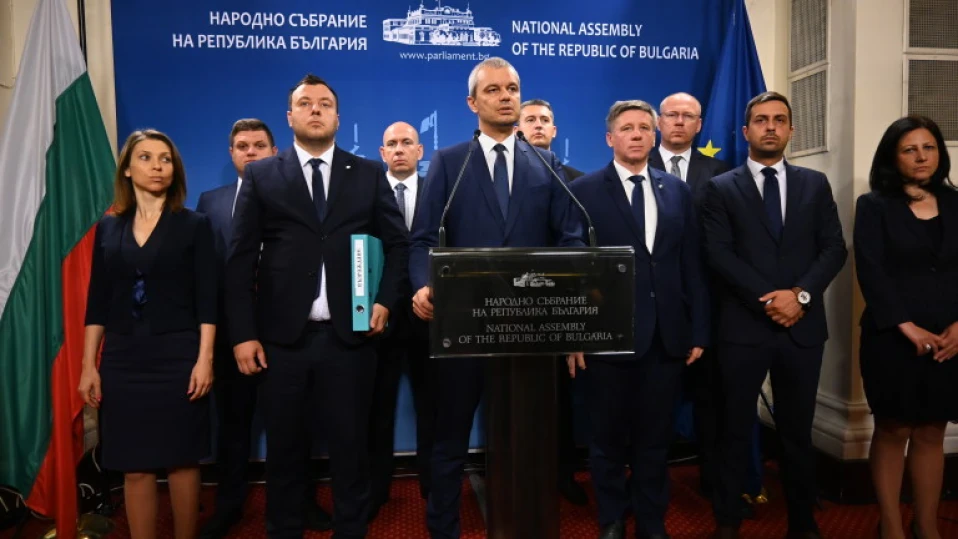 „Възраждане“ иска изслушване на директора на военното разузнаване заради Атанас Атанасов