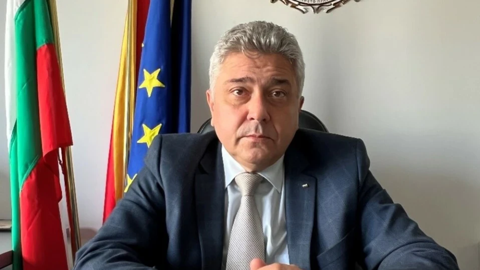 Кой е бъдещият служебен външен министър Стефан Димитров?