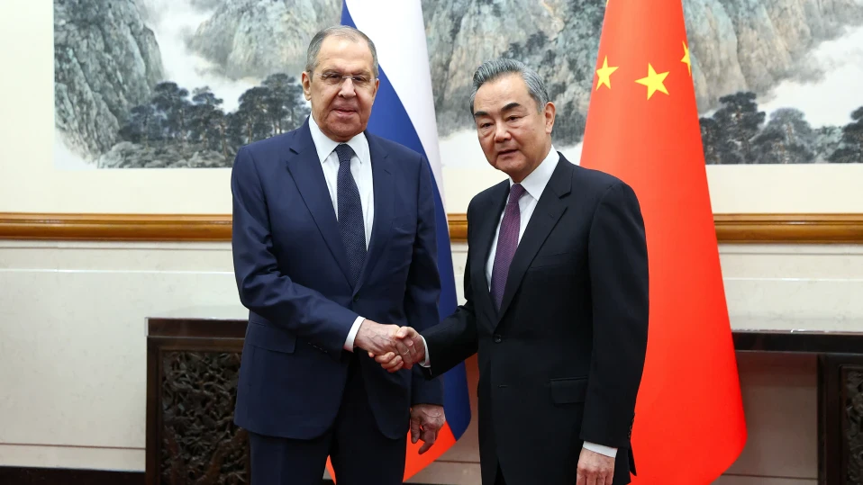 Русия и Китай договарят контрапункт на НАТО