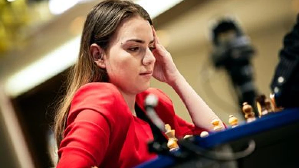 Нургюл с реми с бивша световна шампионка на Турнира на претендентките