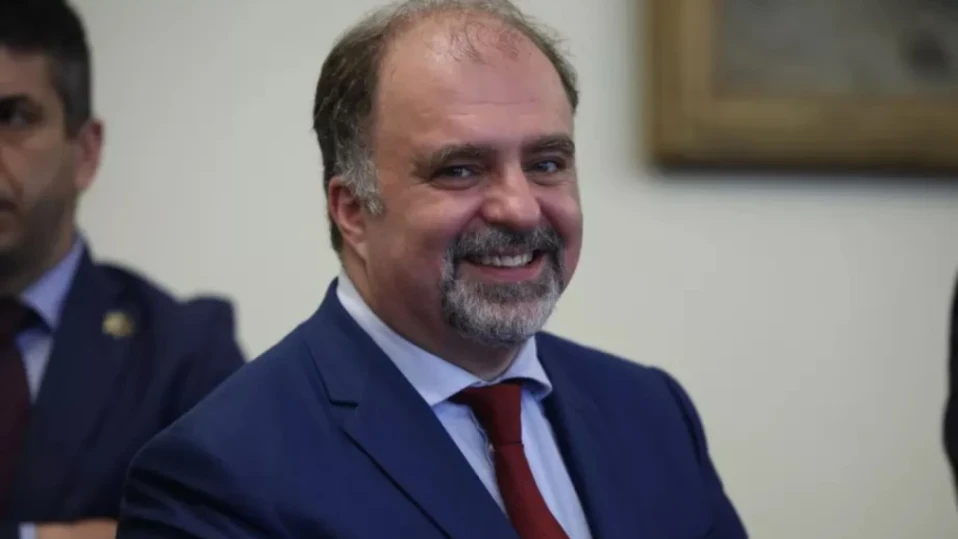 Найден Тодоров уволни скандалния директор на фонд "Култура", финансирал бинго с драг шоу