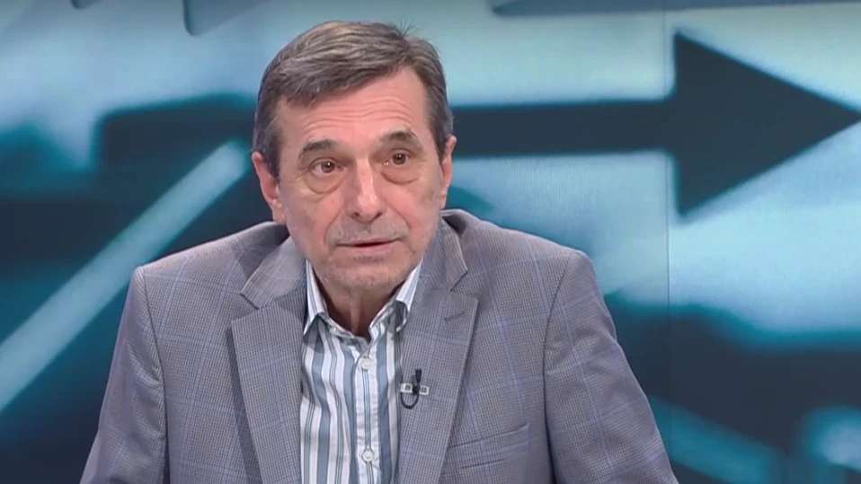 Димитър Манолов: Няма практика пенсии да се изплащат от фискалния резерв