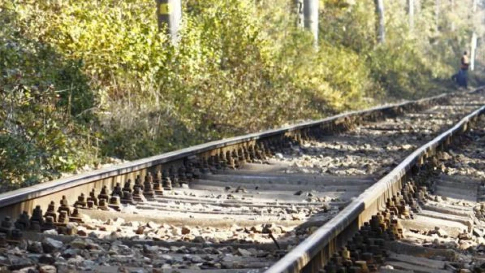 Пътнически влак уби 20-годишна жена край Благоевград