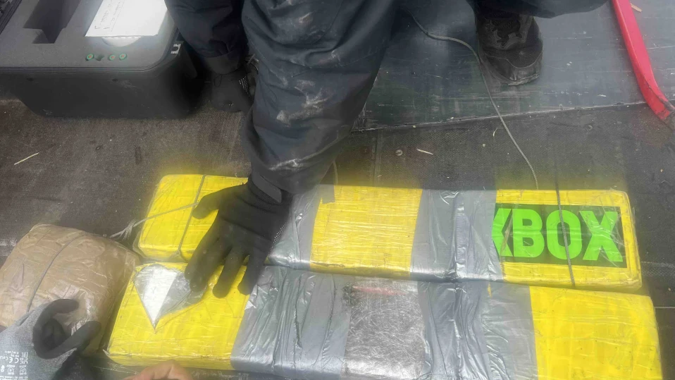 Вижте къде митничари на „Калотина” са открили 6 килограма кокаин (ВИДЕО)