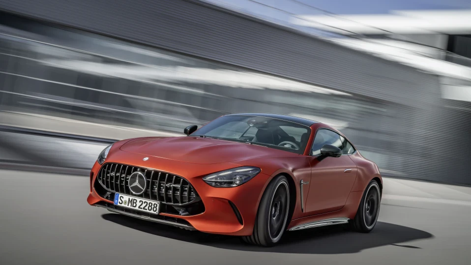 816 коня за топмодела AMG GT