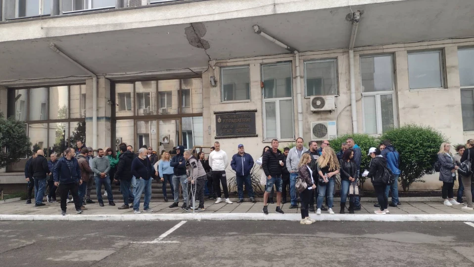 Рибарите на бунт заради забраната за улов на бяла мида
