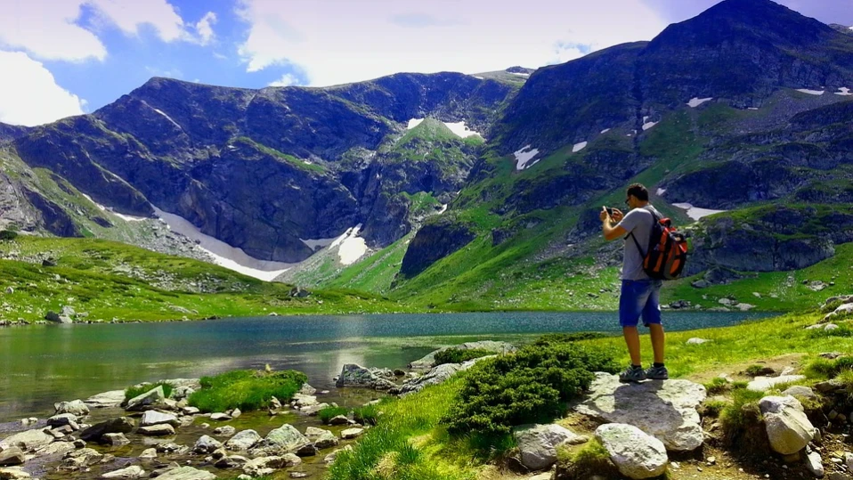ПСС: Добри са условията за туризъм в планините, на 2000 м височина туристите трябва да внимават за подхлъзвания