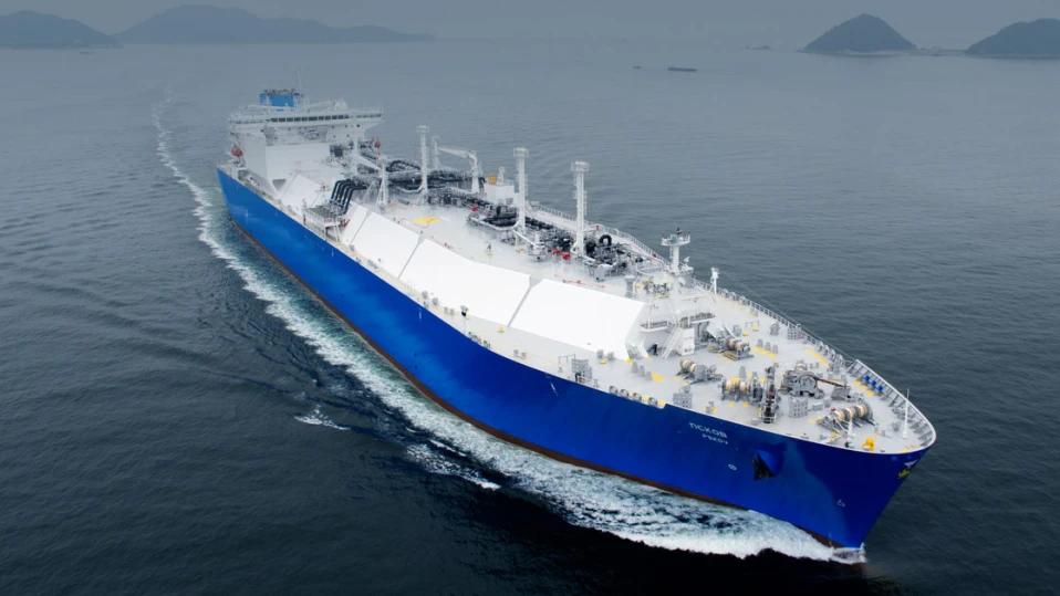 Русия започна да преименува танкерите си, за да избегне санкциите