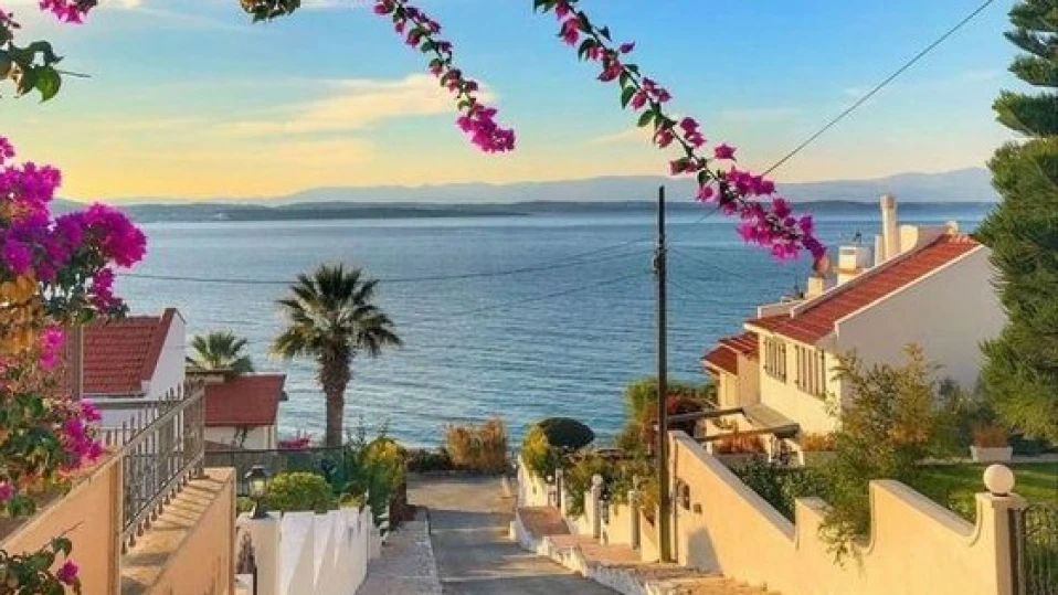 Гърция отчете 16,5% ръст на постъпленията от туризъм