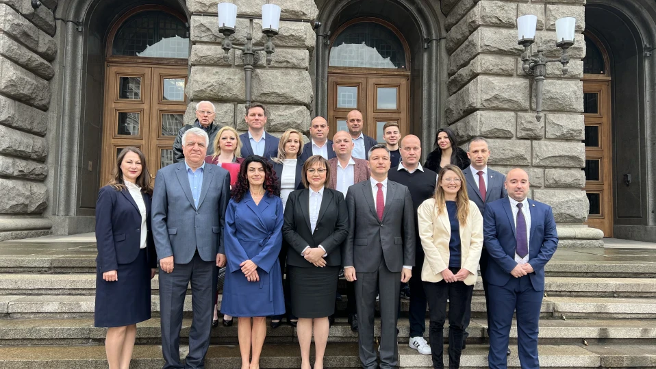 Корнелия Нинова регистрира листата на БСП за евроизборите