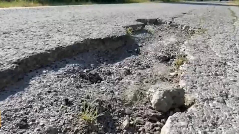 Огромна дупка се отвори на "Дунав мост" при Русе