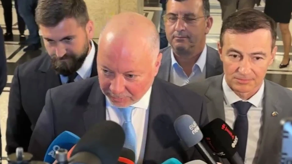 Водачът на листата на ГЕРБ-СДС за ЕП Росен Желязков: Възстановяване на доверието на хората в християнските добродетели