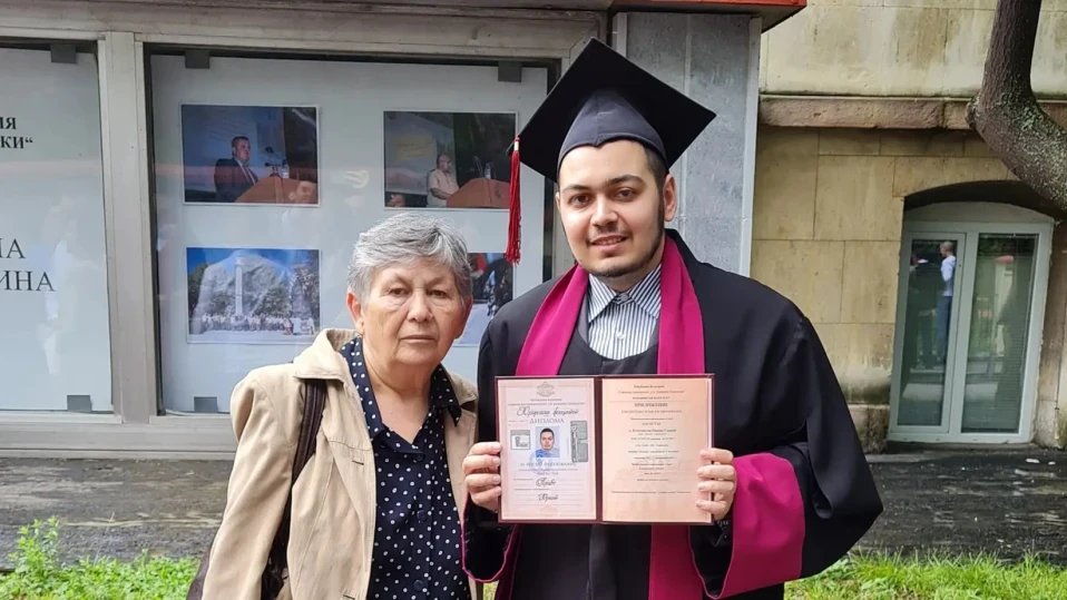 Зов за помощ: Подкрепа за Константин в борбата със саркома