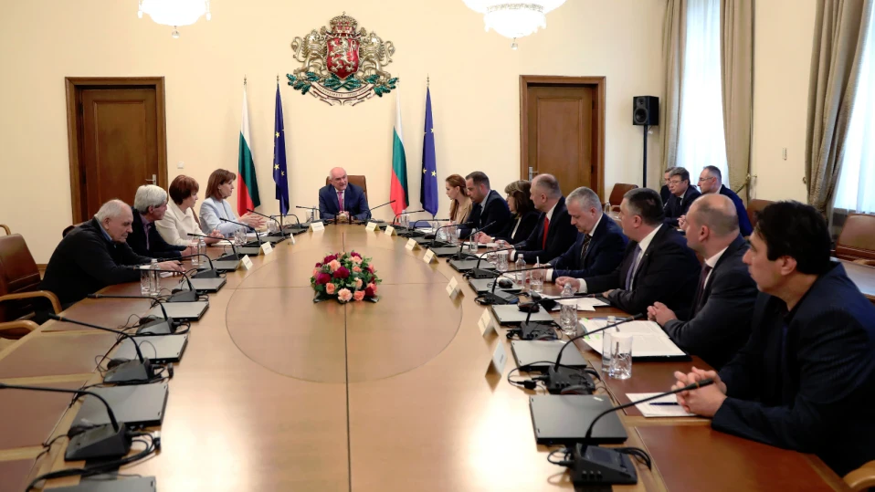 Главчев проведе работна среща с ЦИК
