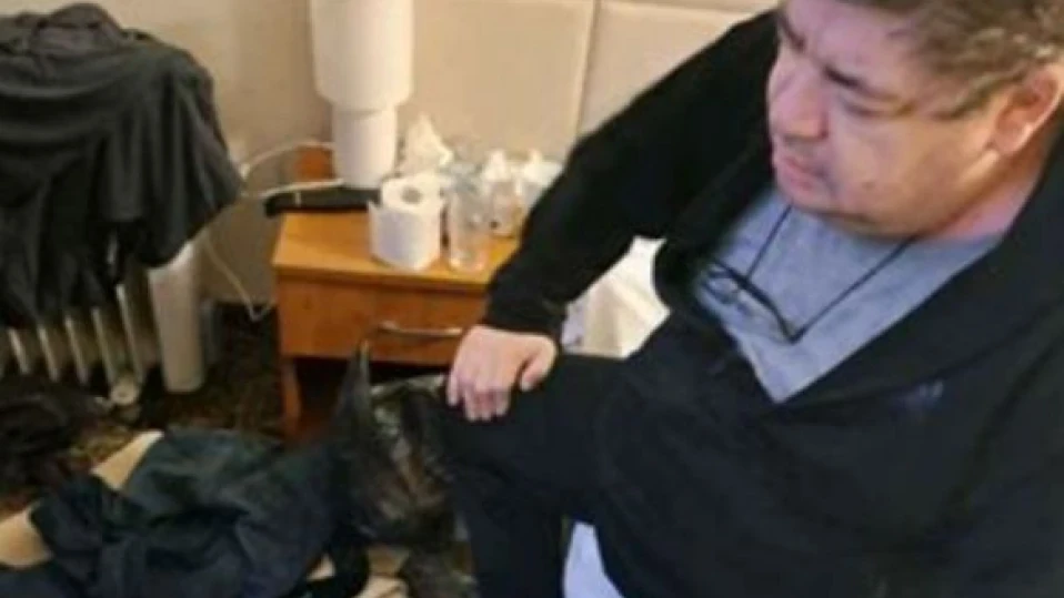 Задържаха за хулиганство съдебен инспектор - правил неприлични намеци на камериерки