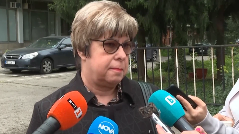 Адвокатката на барикадиралия се полицай: Опитал е да се обеси на кабел