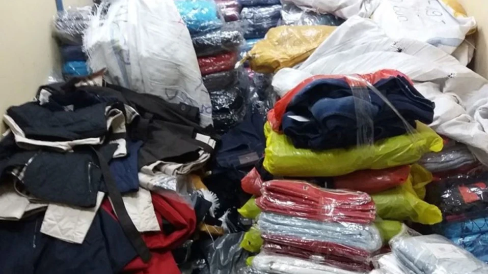 Задържаха голямо количество стоки менте на "Капитан Андреево" (СНИМКИ)