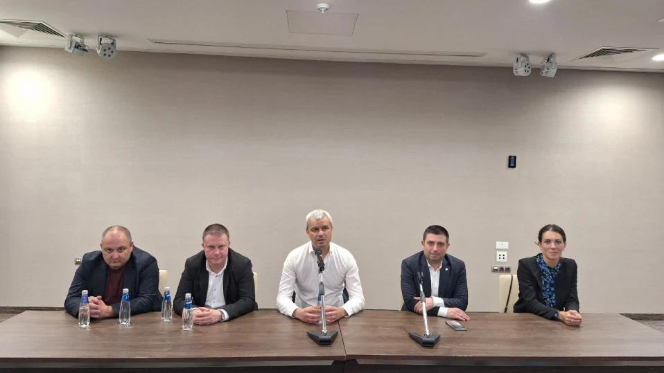 Костадинов в Бургас: „Възраждане“ има реални шансове да спечели изборите