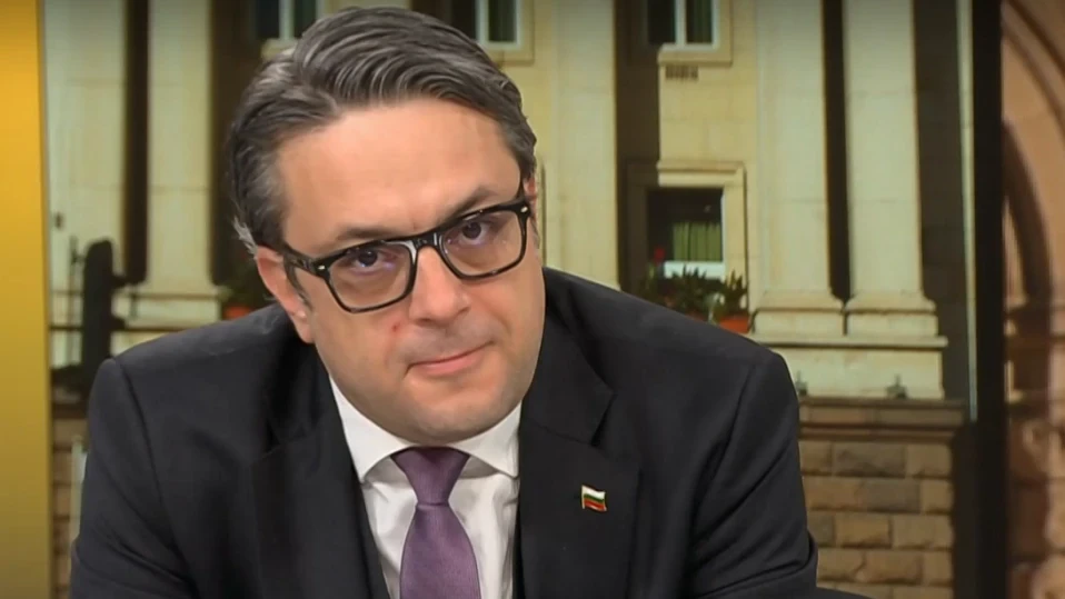 Тома Биков: Темата за цената на тока не е критична, така както и за индексацията на пенсиите