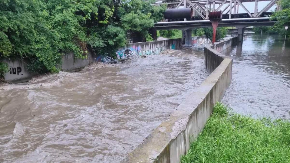 Климатолог за пороя в София: За 2 часа падна дъжд, колкото за цял месец