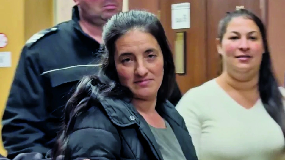 30 години затвор за измамници, задигнали 130 000 лева от пенсионер