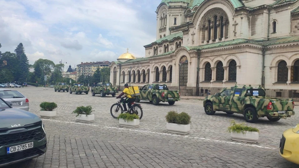 Руснаци, живеещи у нас, пратиха джипове на ВСУ