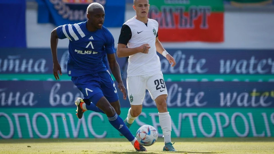 „Рейнджърс“ се отказа от Кордоба, „Норич“ е фаворит