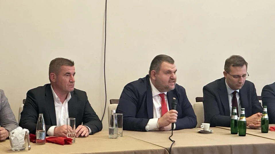 Делян Пеевски: Можем да отваряме работни места,  да виждат смисъл младите да бъдат в ДПС