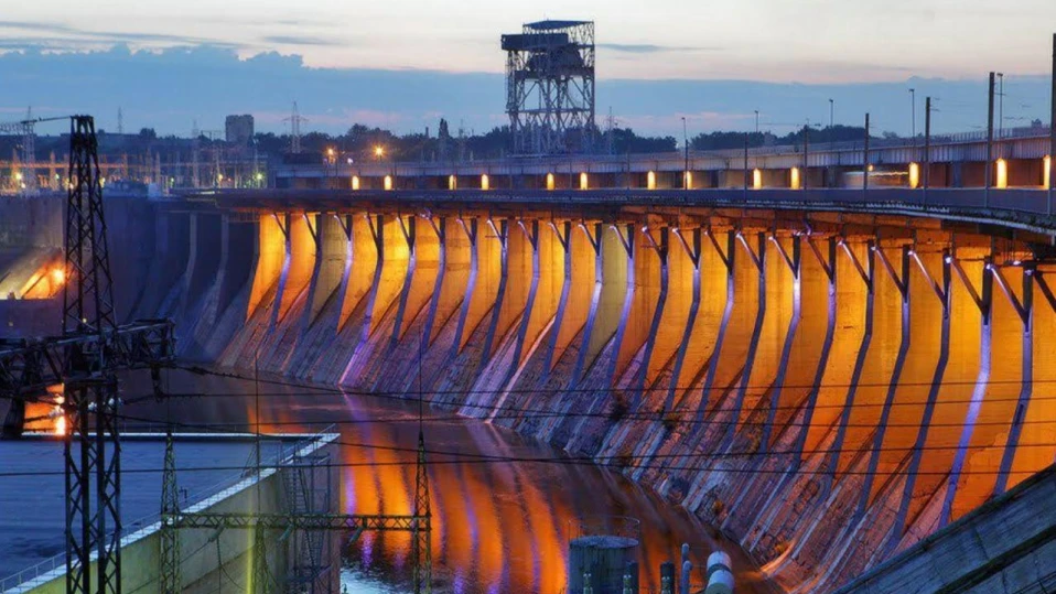 ВЕЦ на река Днепър е в критично състояние след руска атака