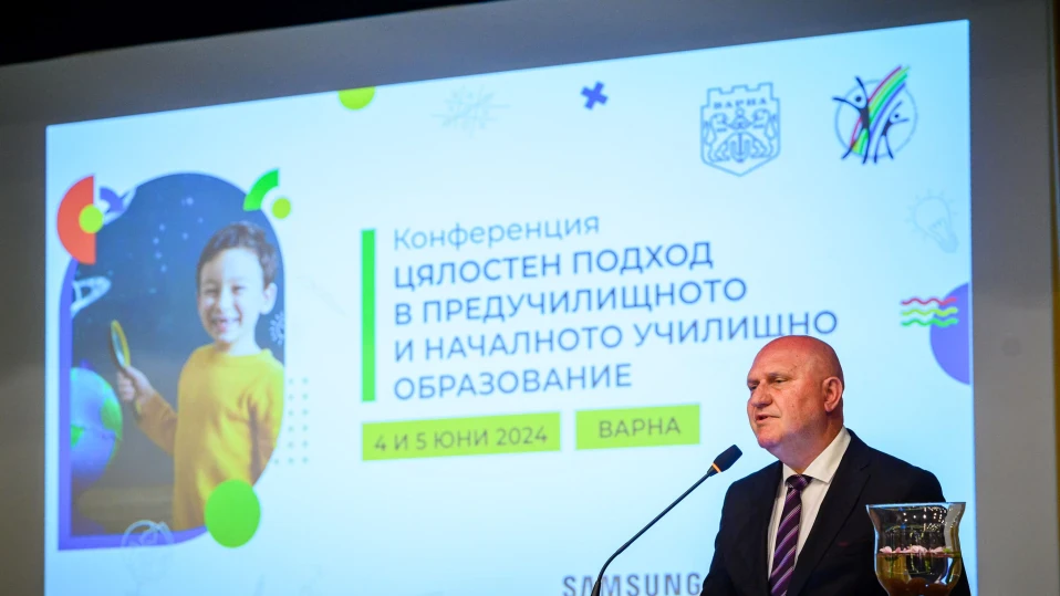 МОН отваря дебат за матури на компютър (обзор)