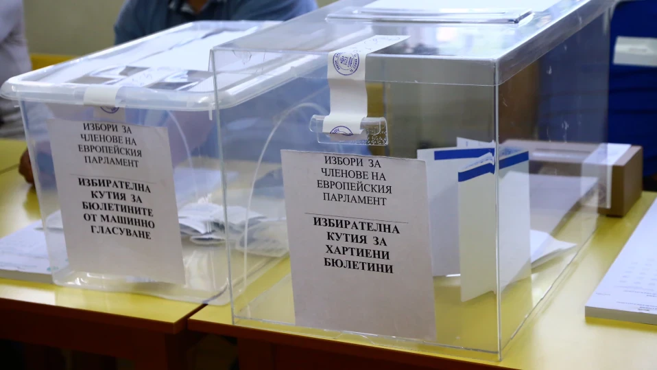 Ето как върви гласуването към 12 ч.