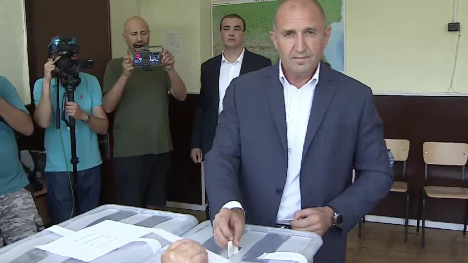 Румен Радев: Надявам се партиите да са си научили урока