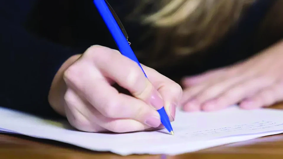 Над 54 000 десетокласници ще се явят на НВО по БЕЛ