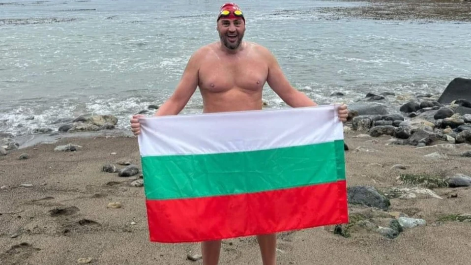 Петър Стойчев преплува протока Каталина