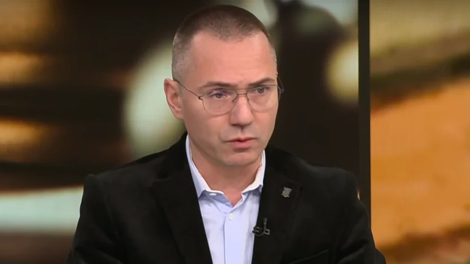 Ангел Джамбазки: Може да си патриот, без да си русофил