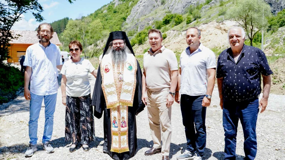 Мелнишкият епископ Герасим извърши водосвет за нов храм