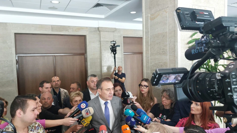 Гуцанов призова за нормализиране на отношенията на БСП с президента