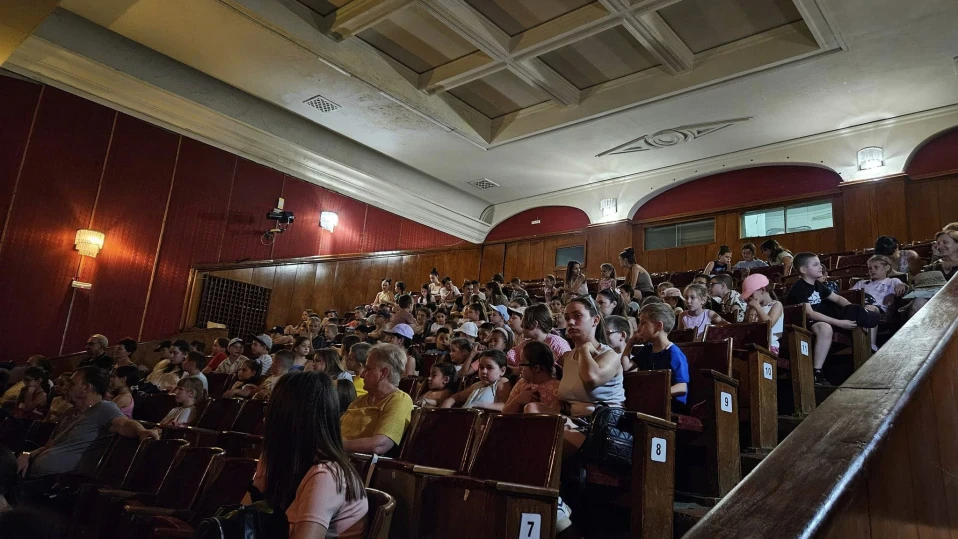 Читалището на Добри Чинтулов се нуждае от пълно обновление на театралната зала